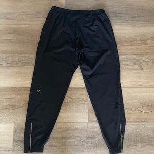 Black Lulu men’s joggers